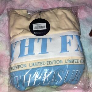 White fox On the Grind oversize sweater